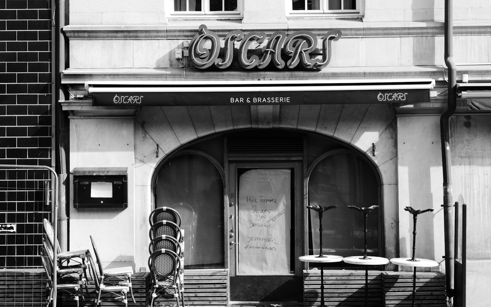 brasserie enteriőr és tálalás – egyedi stock fotó 2